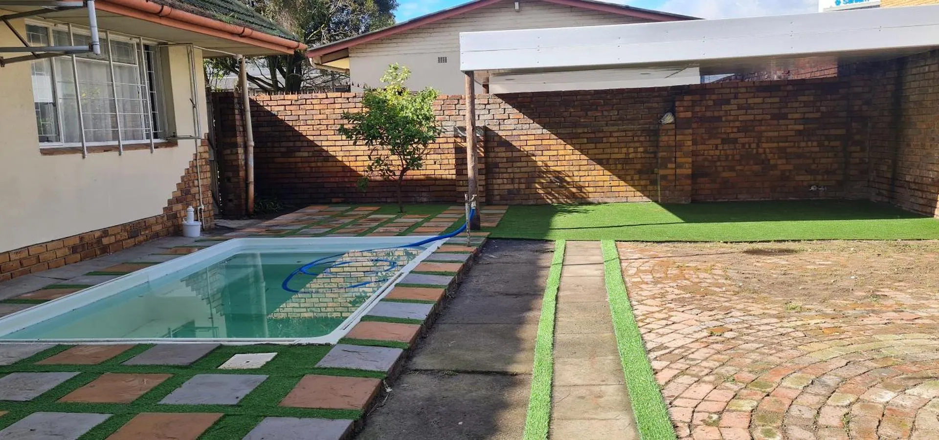 Guest house Ojong'S Court Bellville Cape Town